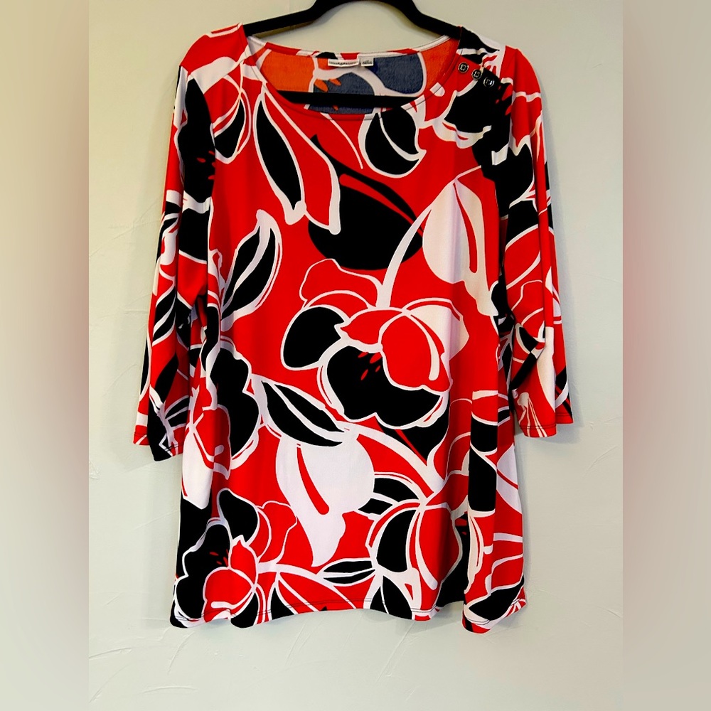 Croft and Barrow Navy /flower shirt with mid length sleeves